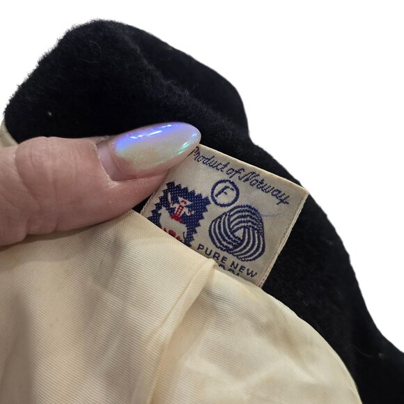 Vintage Firda Norwegian Wool jacket With Floral Trim & Silver Clasps, Size 46 - Picture 4 of 7